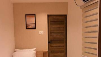 Habitación individual | Escritorio, espacio para trabajar con un portátil, wifi gratis