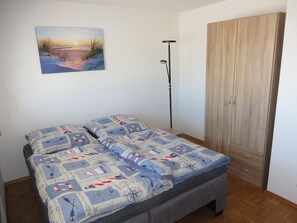2 bedrooms, WiFi, bed sheets