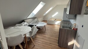 Interior - Anchorage (2) Dat Fischerhuus (Pruchten)