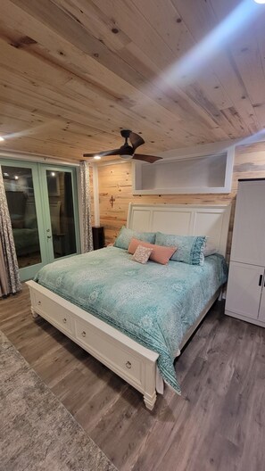 1 bedroom, iron/ironing board, free WiFi, bed sheets