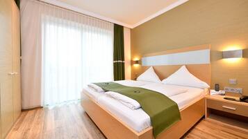 1 Schlafzimmer, Zimmersafe, Schreibtisch, kostenloses WLAN