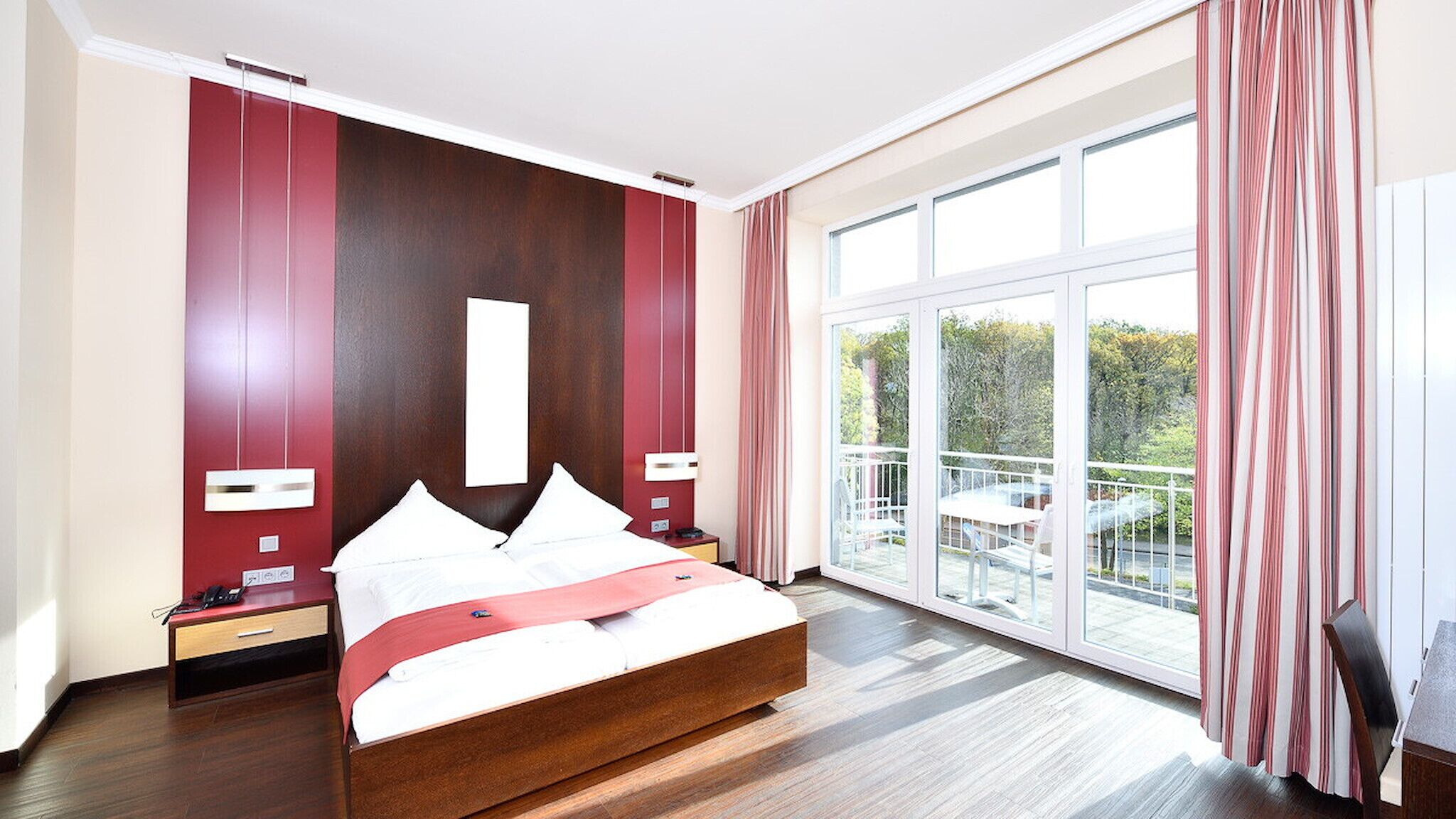 1 bedroom, in-room safe, desk, free WiFi