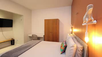 Villa | Blackout drapes, iron/ironing board, free WiFi