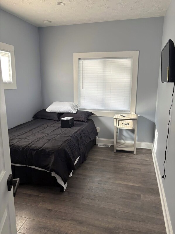 3 bedrooms, WiFi, bed sheets