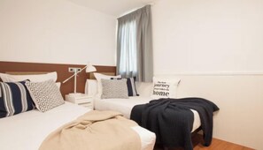 4 bedrooms, in-room safe, desk, iron/ironing board