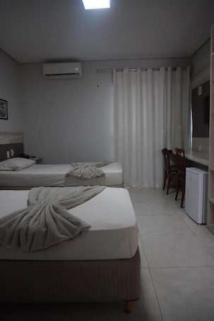 Standard Room, 2 Single Beds. Hotel Premium Uruçui