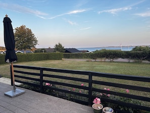 Property grounds - Holiday home in Horne with sea view (Faaborg)