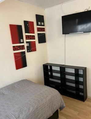 1 bedroom, iron/ironing board, free WiFi, bed sheets