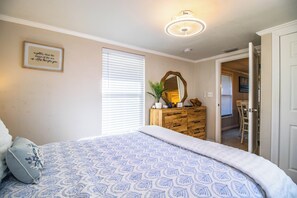 3 bedrooms, Internet