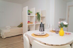 1 bedroom, iron/ironing board, Internet, bed sheets