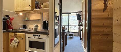 Refrigerador, microondas, horno, lavavajillas