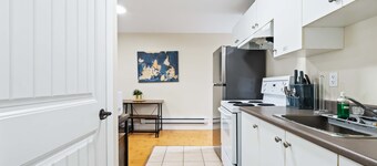 Cozy, Tranquil & Private Full 1 Bedroom Apartment