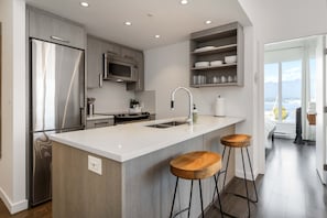 Microwave, oven, stovetop, dishwasher