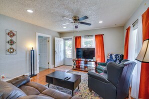 House (3 Bedrooms) | Interior - Extended Stay Home 3 Mi to Dtwn Pueblo (Pueblo)