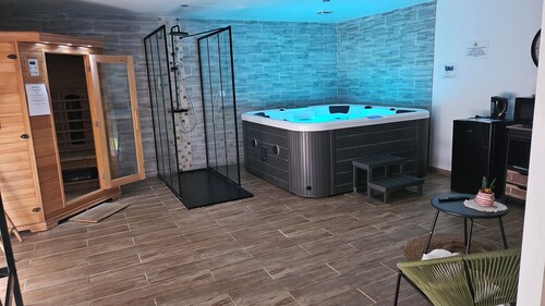 Romantic getaway with private spa-O'spa des 3 étôts