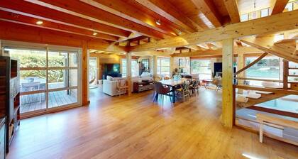 Family House Doussard (Lake Annecy) with swimming pool