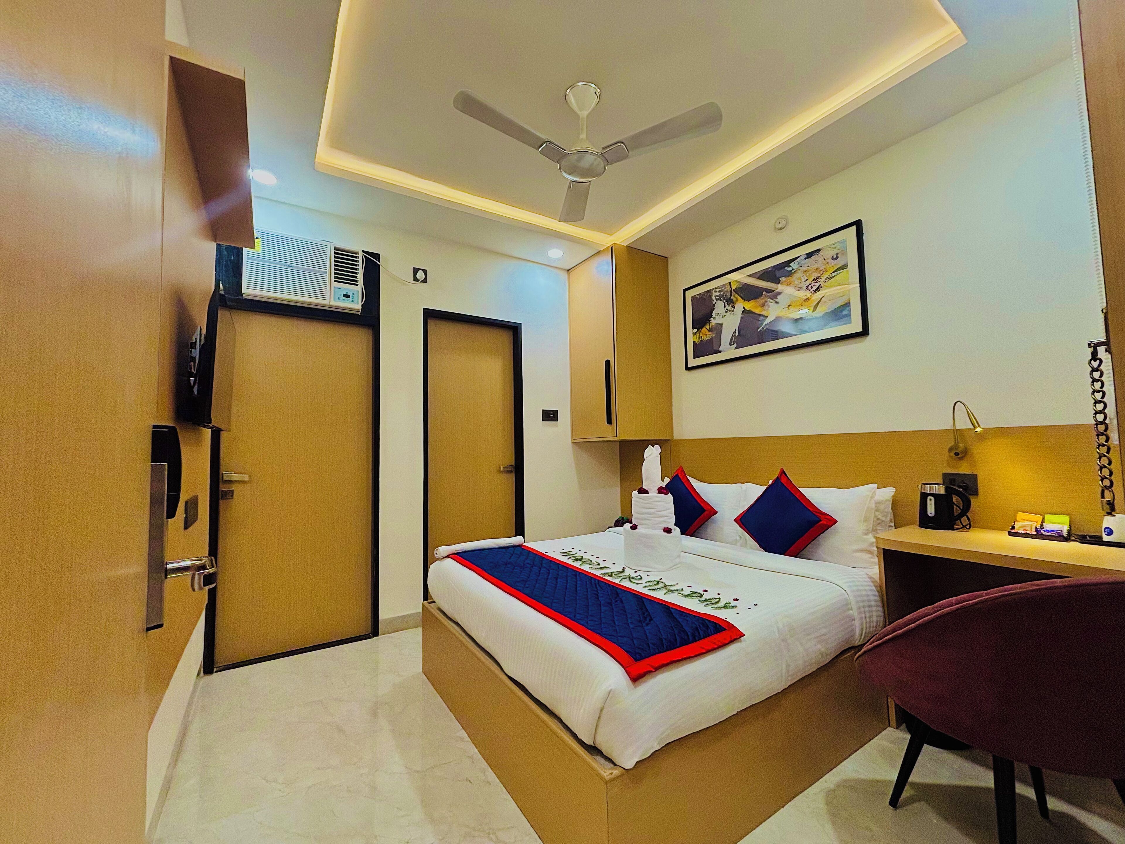 Superior Room | Premium bedding, in-room safe, desk, blackout curtains