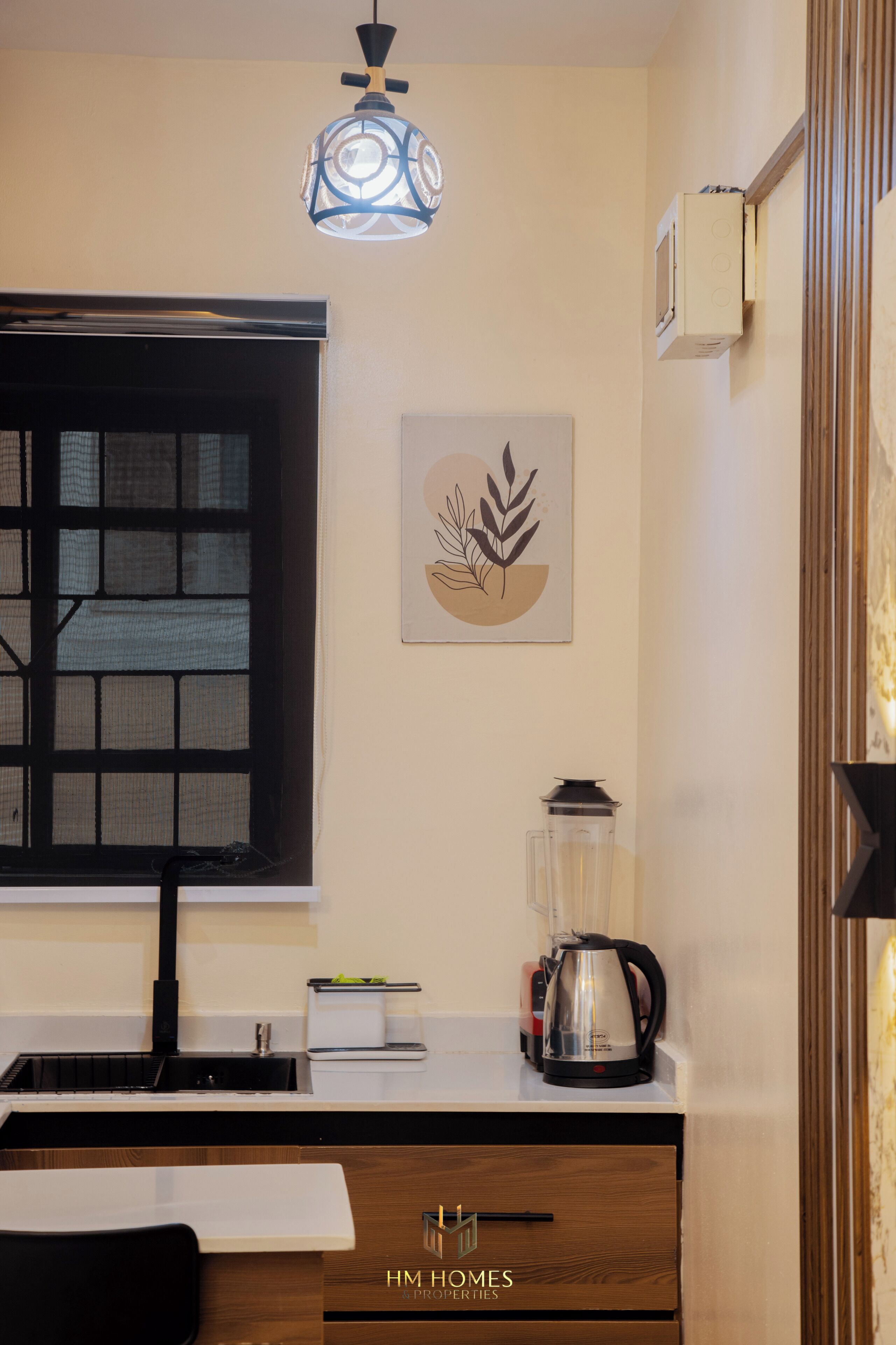 المنشأة من الداخل