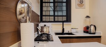 Minimalist Akoka Studio Near Unilag