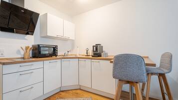 Kühlschrank, Ofen, Herdplatte, Geschirrspüler