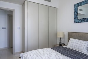 1 غرفة نوم ومكواة/لوح كي وواي فاي وملاءات أسرّة