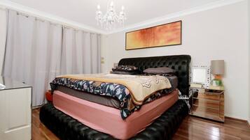 4 dormitorios, tabla de planchar con plancha, wifi gratis y ropa de cama