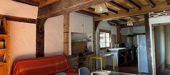 Gîte in the heart of the Gers - 2 hectares of tranquility 7 minutes from the Circuit de Nogaro