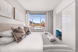 2 chambres, fer et planche à repasser, accès Internet