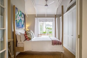 2 Schlafzimmer, Bügeleisen/Bügelbrett