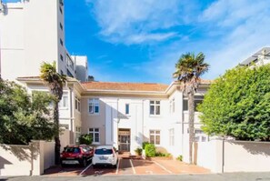 Exterior - Luxurious Sea Point Apartment (Cape Town)