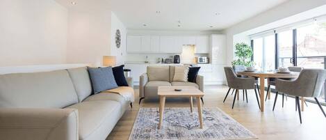 Televisión, oficina