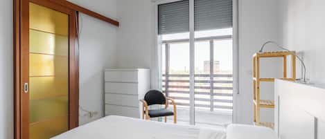 Appartement, 1 lit double et 1 canapé-lit, vue ville | Fer et planche à repasser, Wi-Fi gratuit