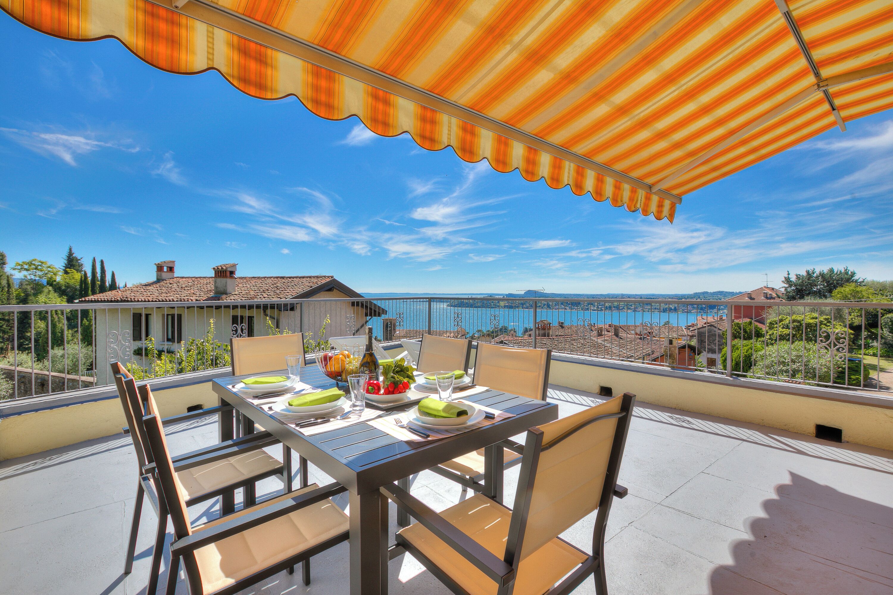 Apartamento standard, vários quartos, ao lado da montanha (Eden House - Terrace & View Lake) | Opções para refeição ao ar livre