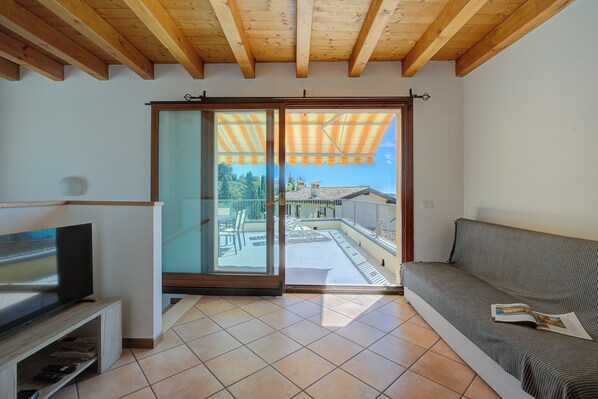 Standard Apartment, Multiple Bedrooms, Mountainside (Eden House - Terrace & View Lake) | Living area | 21-inch flat-screen TV with cable channels