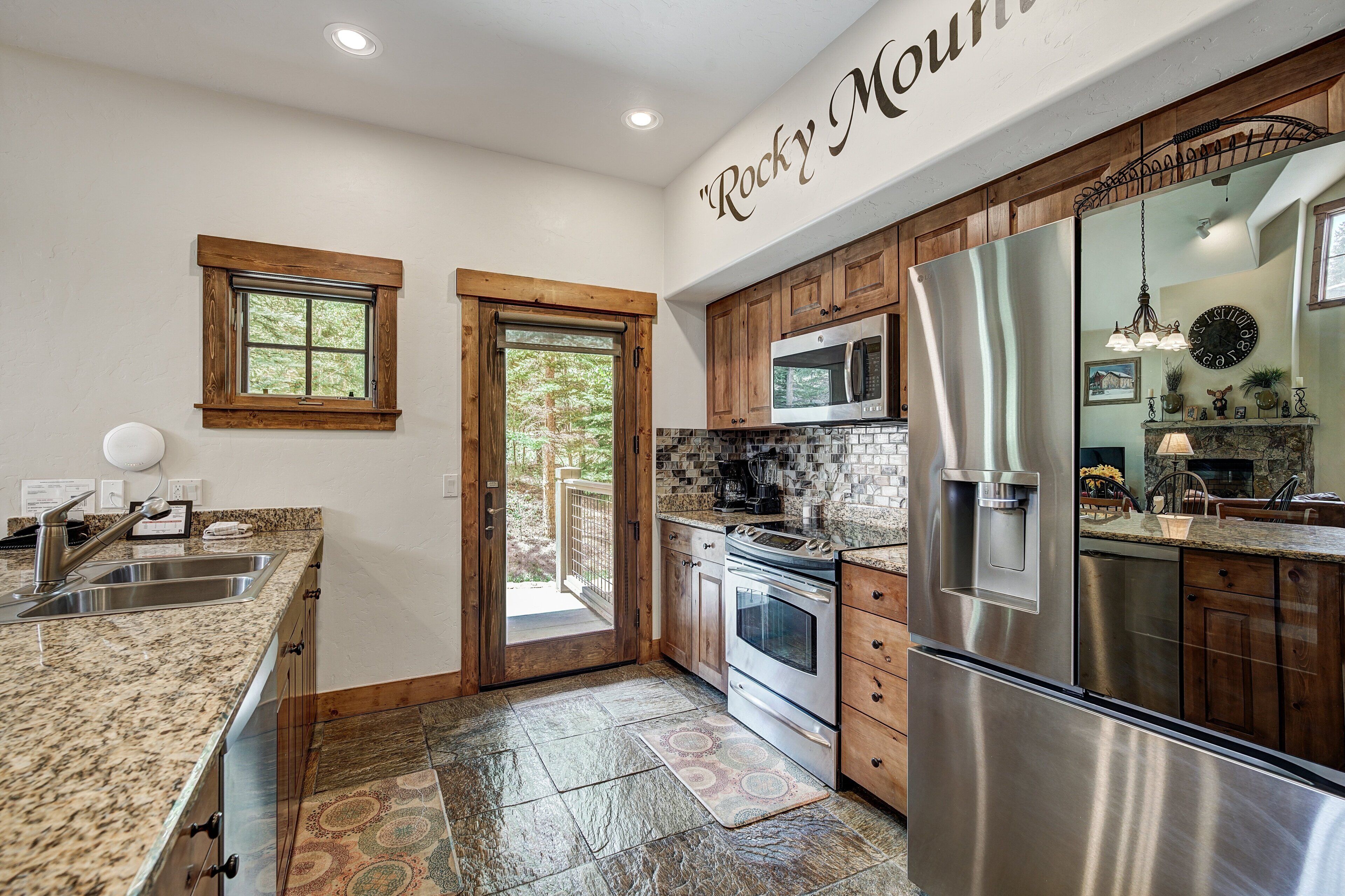 Townhouse, 3 kamar tidur | Dapur pribadi | Lemari es, oven, mesin pembuat kopi/teh, dan pemanggang roti