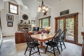 Townhome, 3 Bedrooms | Dining