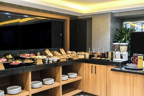 Free daily buffet breakfast - Pera Star Hotel (İstanbul)