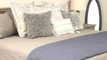 4 dormitoris, planxa i posts de planxar, wifi gratuïta i roba de llit