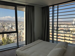 3 chambres, fer et planche à repasser, Wi-Fi, draps fournis