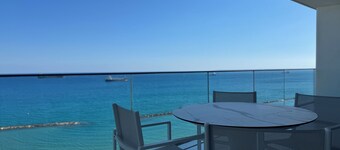 The One Tower: Luxury Oceanfront 3BR with Panoramic Sea Views