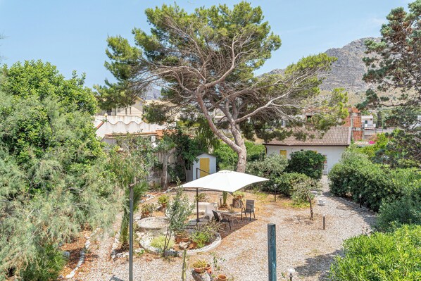 Apartment, 2 Bedrooms, Garden View | Terrace/patio