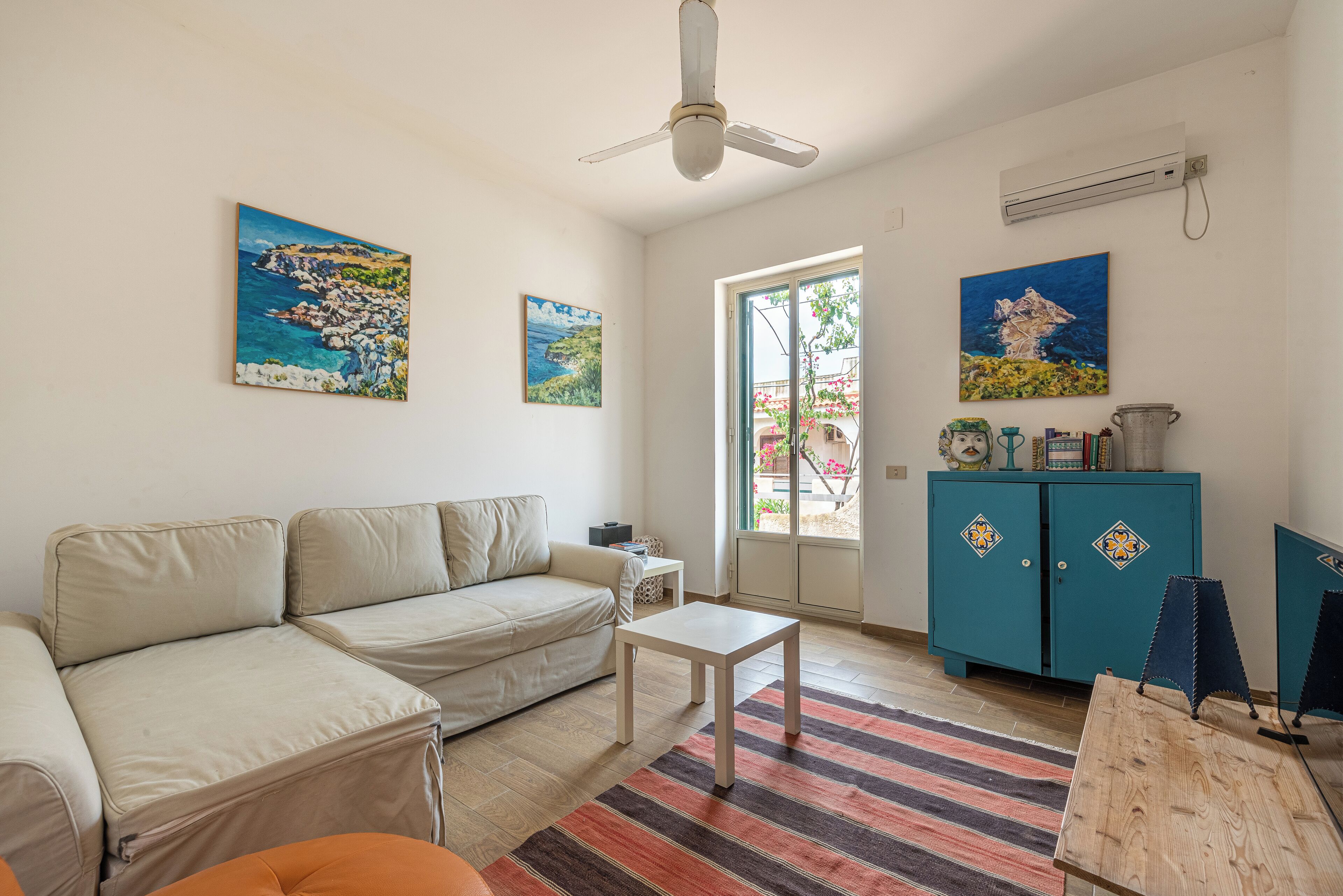 Apartment, 2 Bedrooms, Terrace | Living area | 30-inch TV with satellite channels