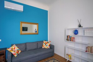 Smart TV, books