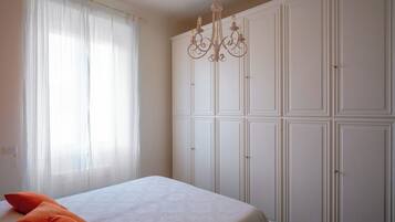 2 Schlafzimmer, Bügeleisen/Bügelbrett, kostenloses WLAN, Bettwäsche