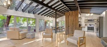 Lakefront Achieve Cabin / 3BR on 200-Acre Estate