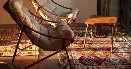 Aparan Guest House