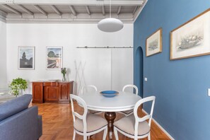 Dining - Elegance near Navona and Vatican-Basilica Views! (Roma)