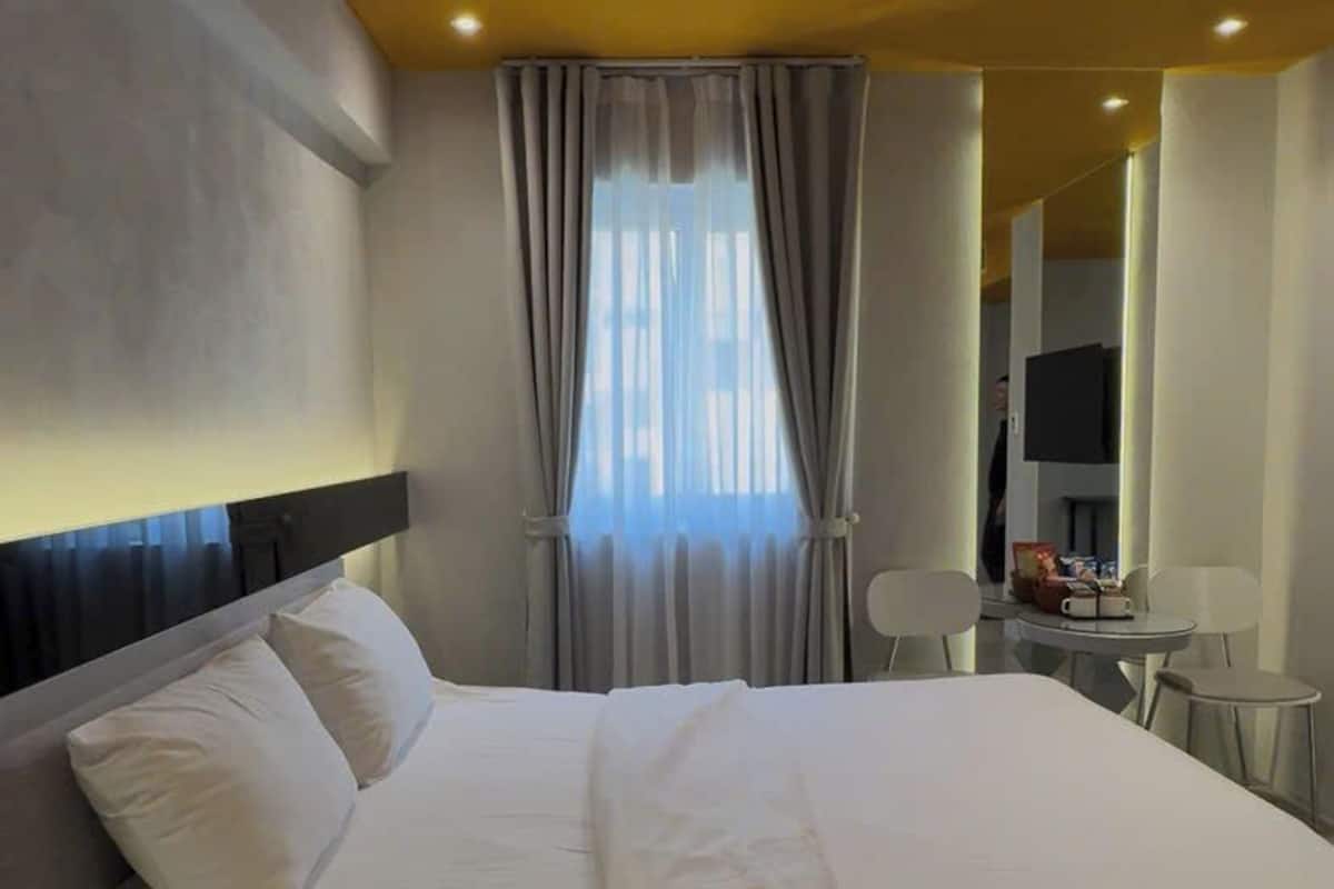 Superior Double Room, City View, Tower | Minibar, desk, blackout drapes, soundproofing