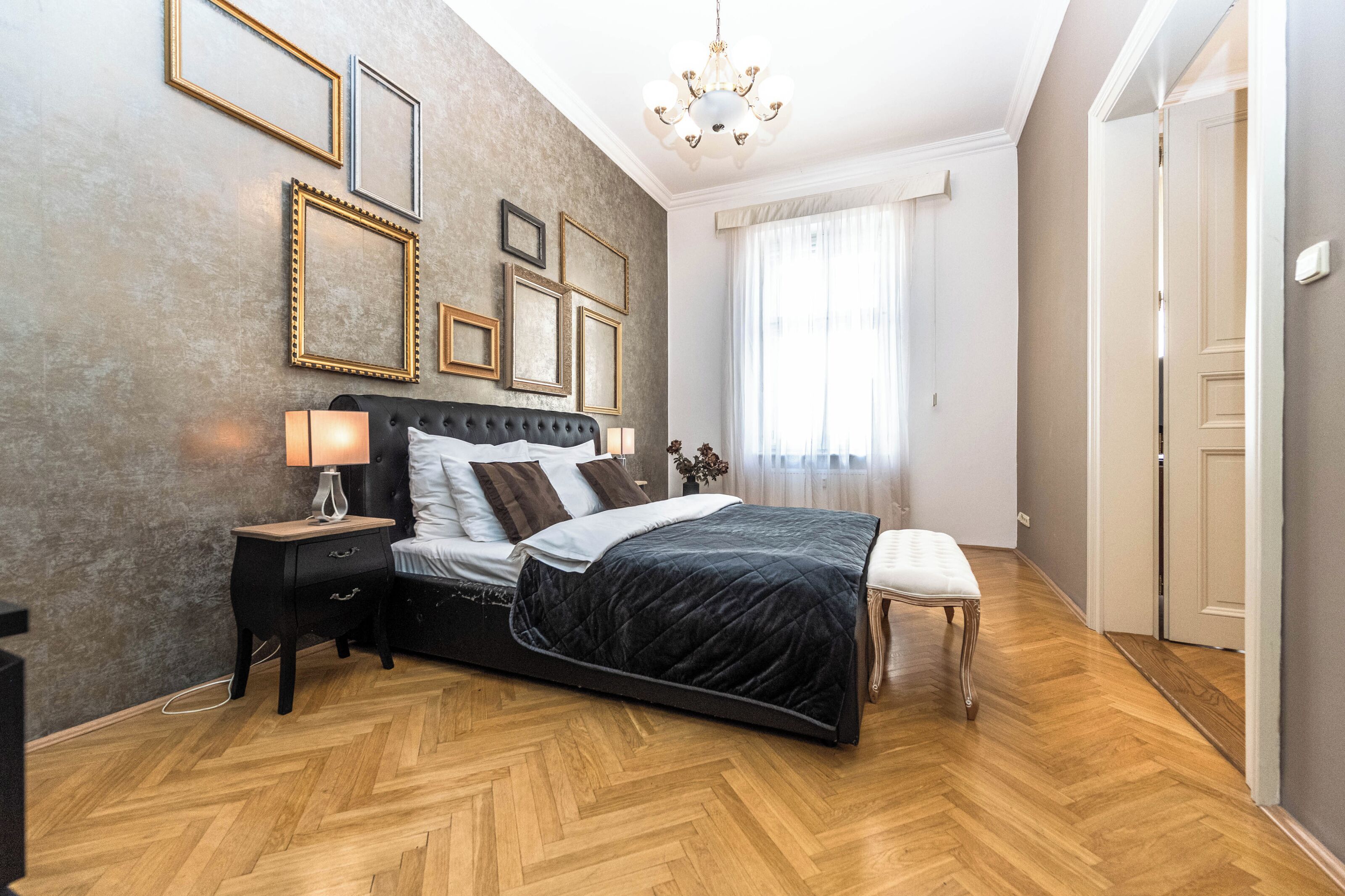 1 dormitorio, tabla de planchar con plancha, Internet y ropa de cama