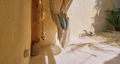 NOMAD SUITE avec jacuzzi privatif - centre ville Cognac